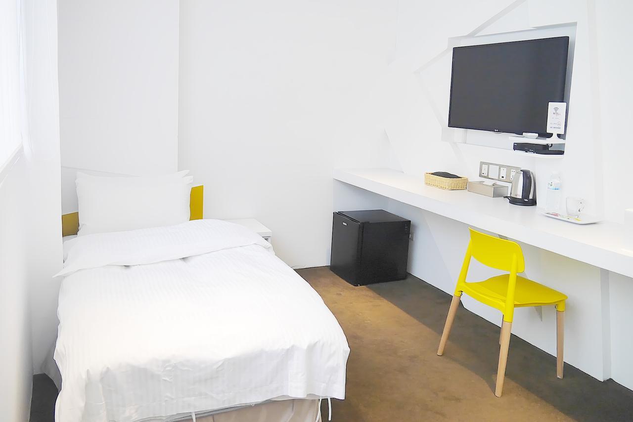 Time Flyer Hotel Taichung Exterior foto