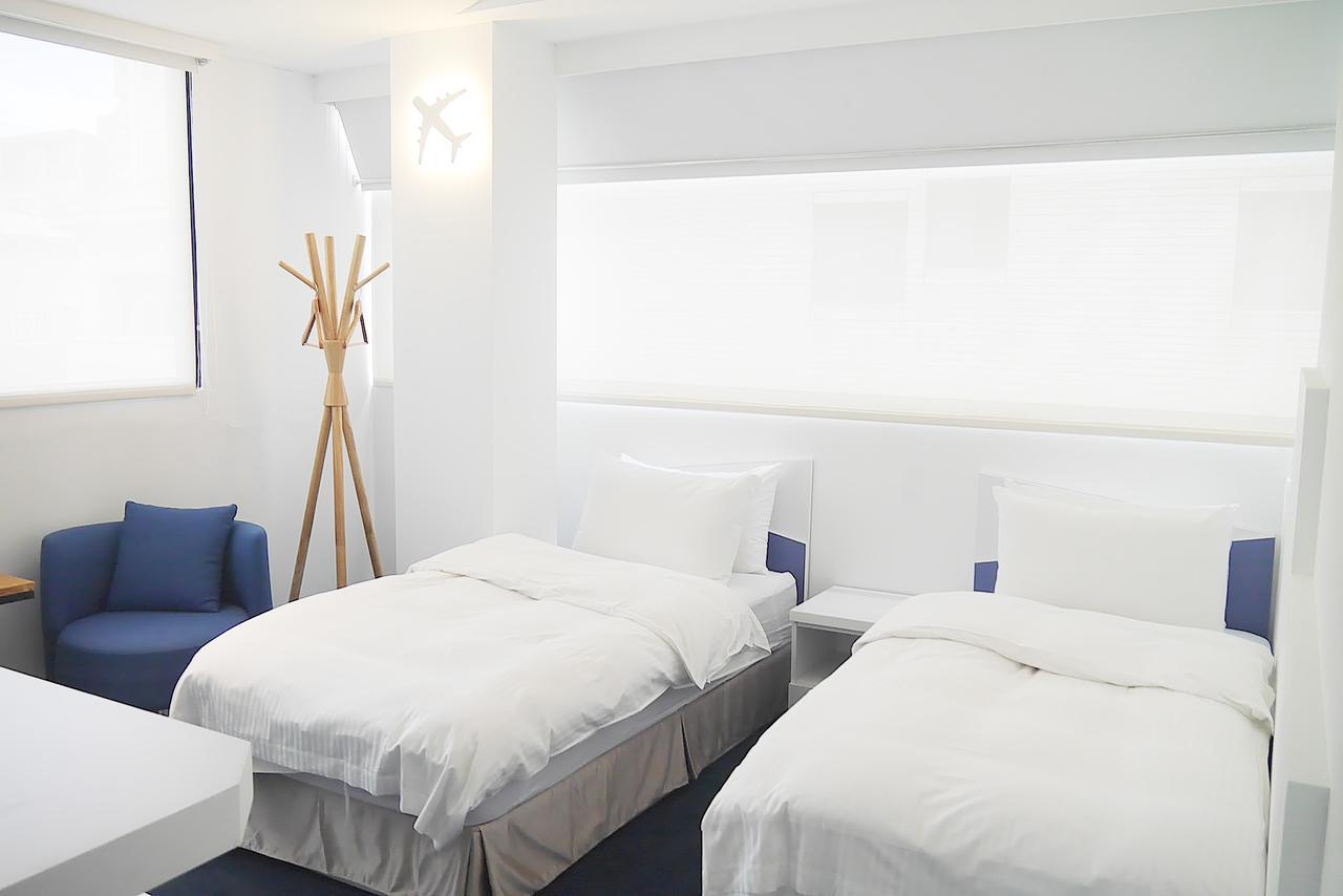 Time Flyer Hotel Taichung Exterior foto