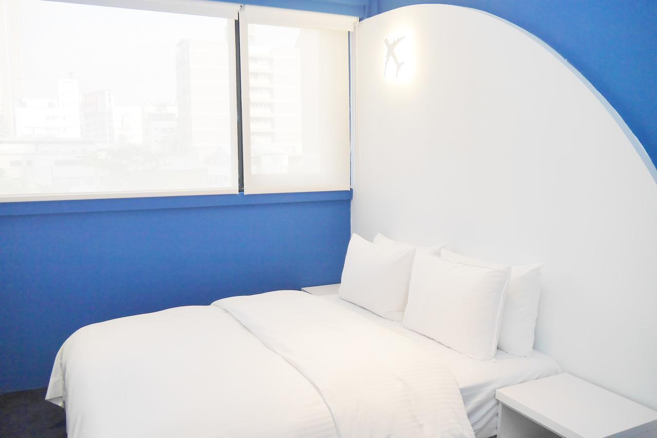 Time Flyer Hotel Taichung Exterior foto