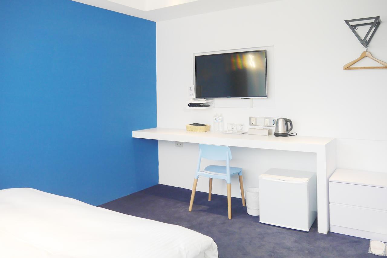 Time Flyer Hotel Taichung Exterior foto